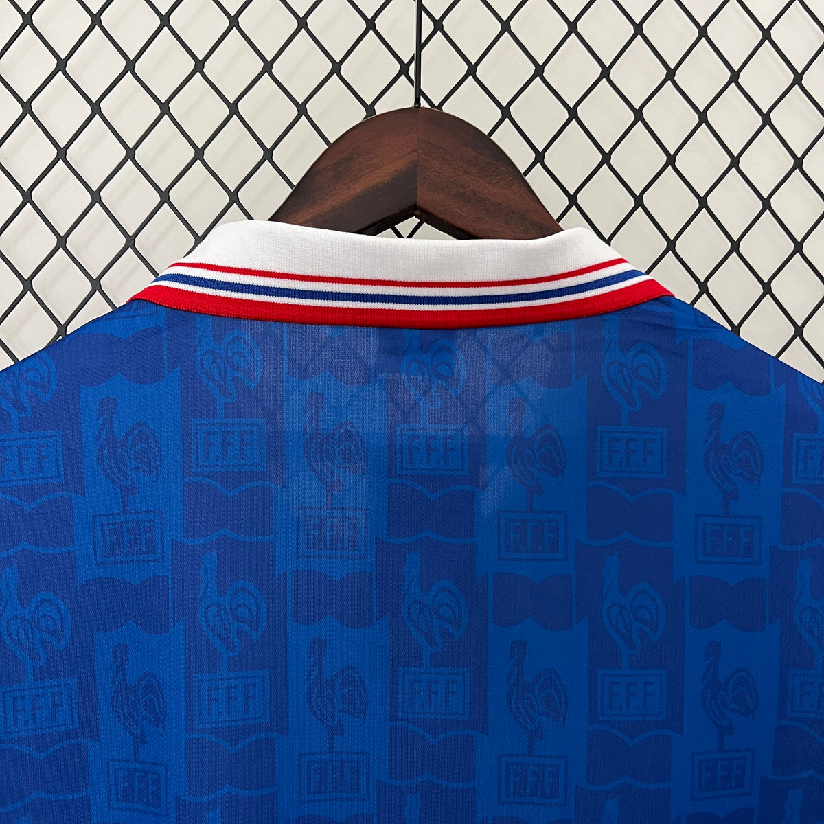 LOCAL 1996 · francia · Vista y detalles