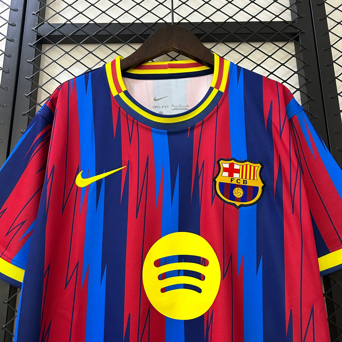 EDICIÓN ESPECIAL 2024/25 · barcelona · Vista y detalles