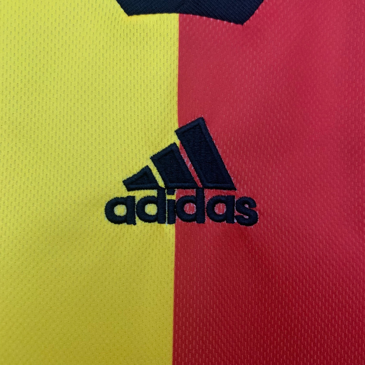 LOCAL 1998/99 · galatasaray · Vista y detalles