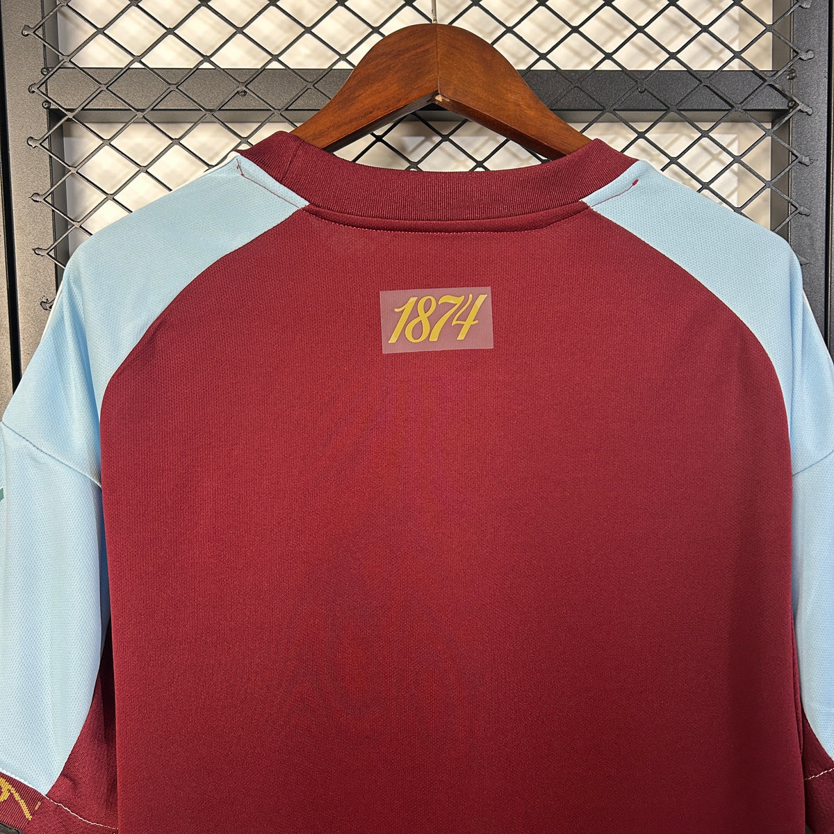 LOCAL 2025/26 · aston villa · Vista y detalles