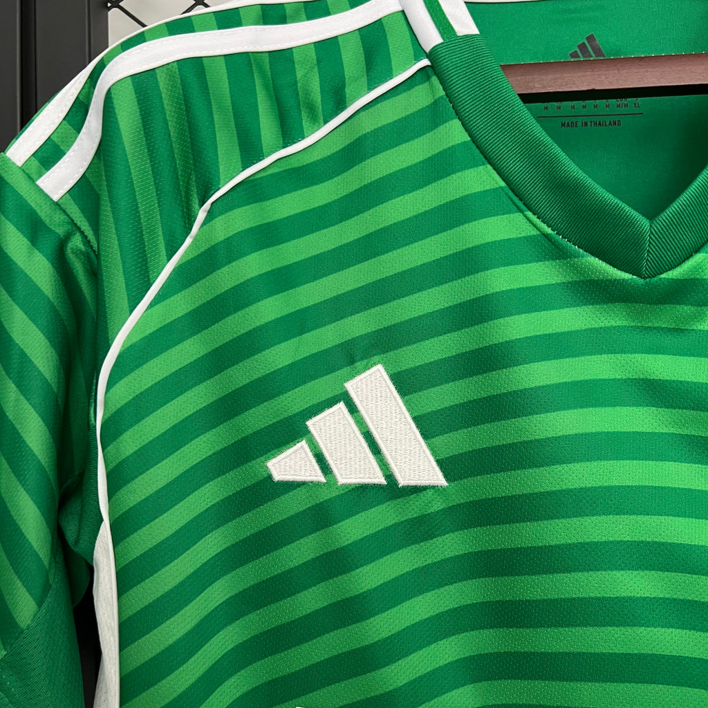 VISITANTE 2025/26 · newcastle united · Vista y detalles