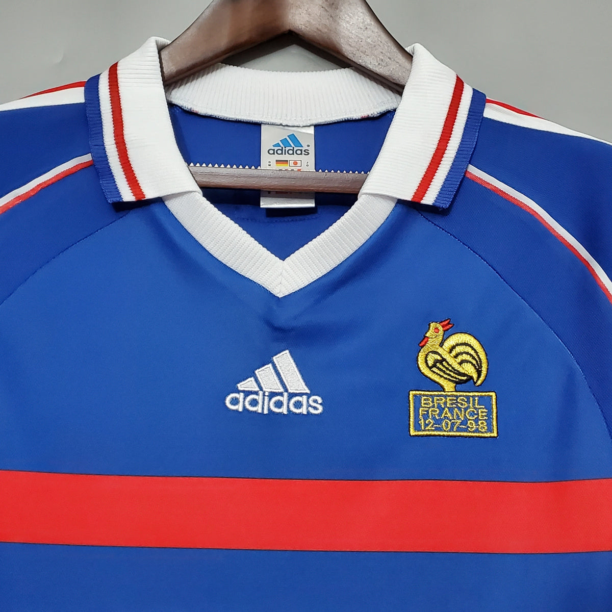LOCAL 1998 · francia · Vista y detalles