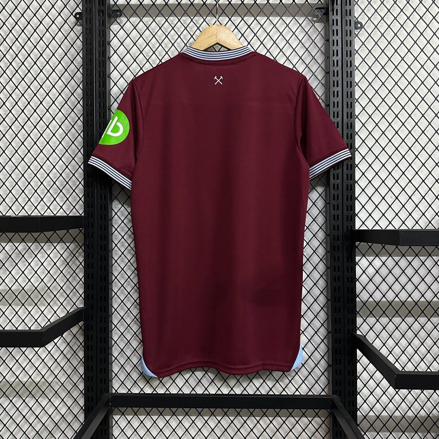 LOCAL 2025/26 · west ham united · Vista trasera