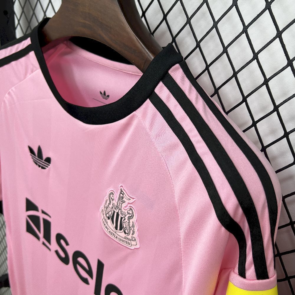 PORTERO 2025/26 · newcastle united · Vista y detalles