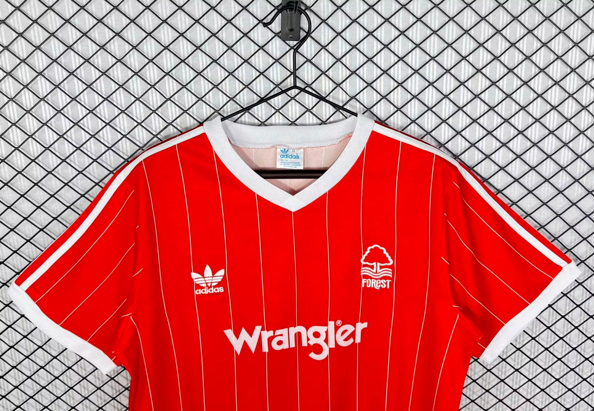LOCAL 1982/84 · nottingham forest · Vista y detalles
