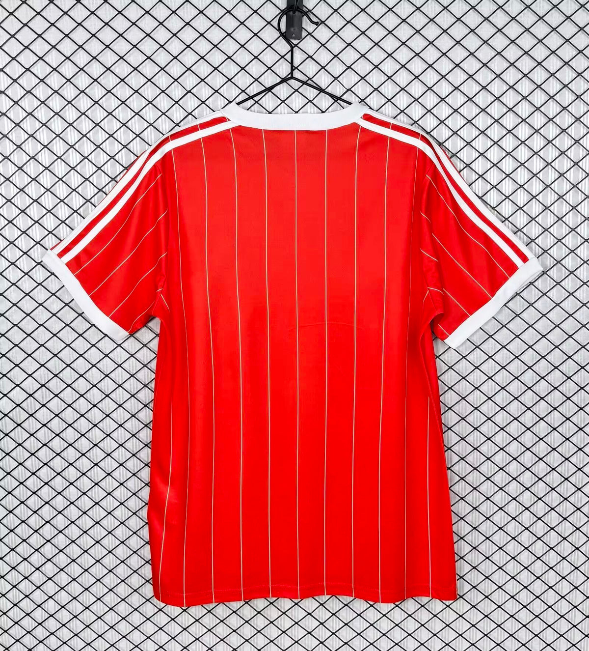 LOCAL 1982/84 · nottingham forest · Vista trasera