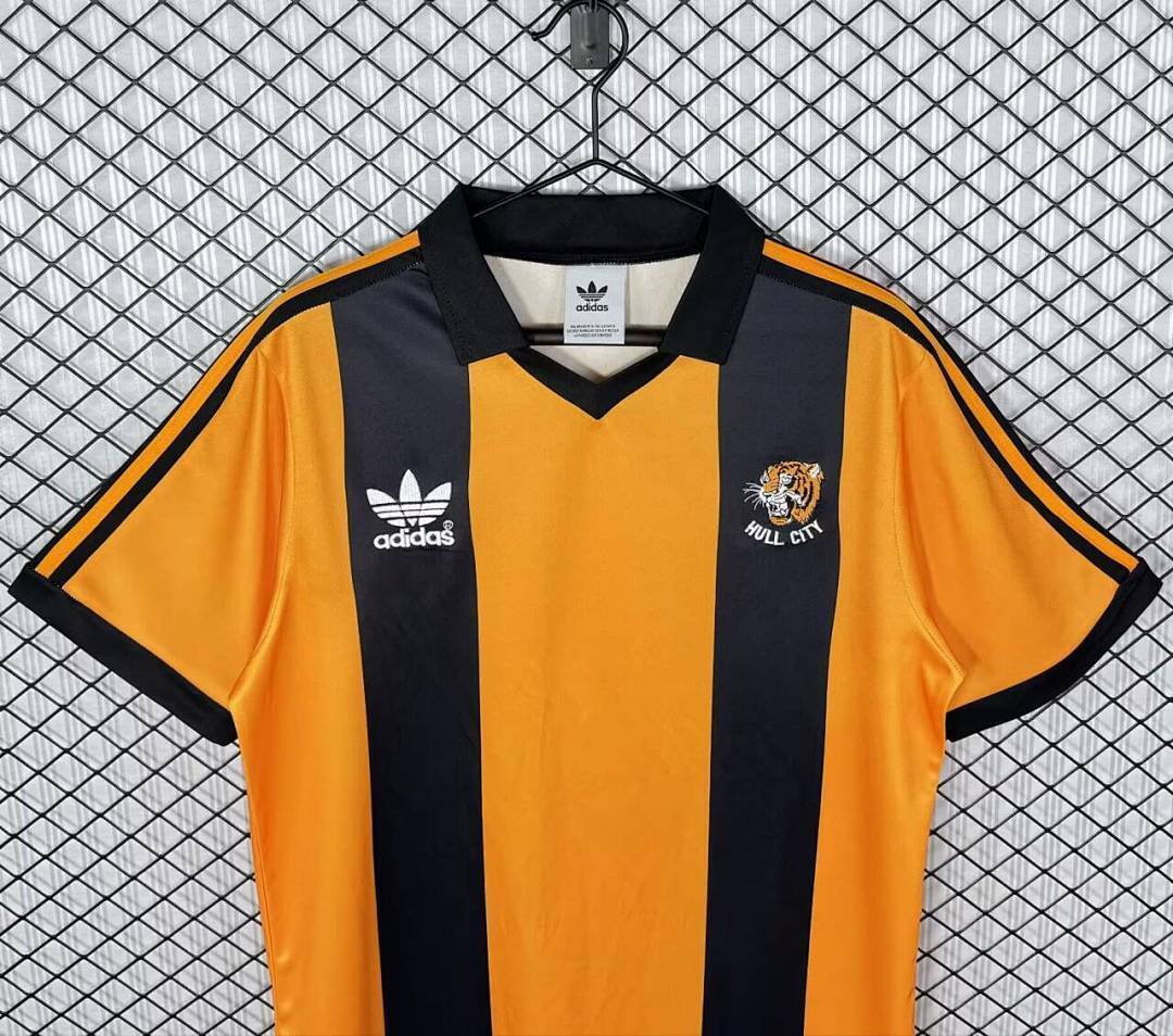 LOCAL 1981/82 · hull city · Vista y detalles