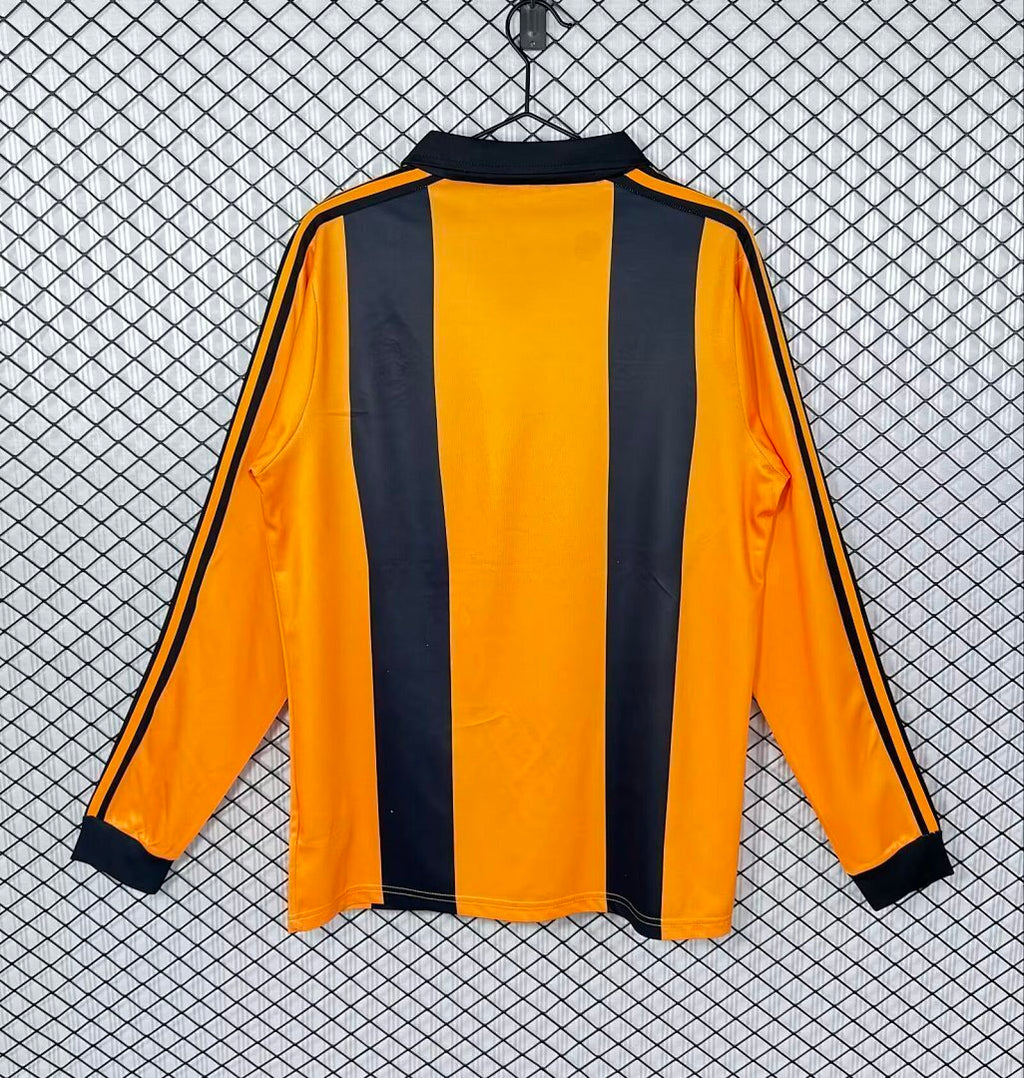 LOCAL 1981/82 · hull city · Vista trasera