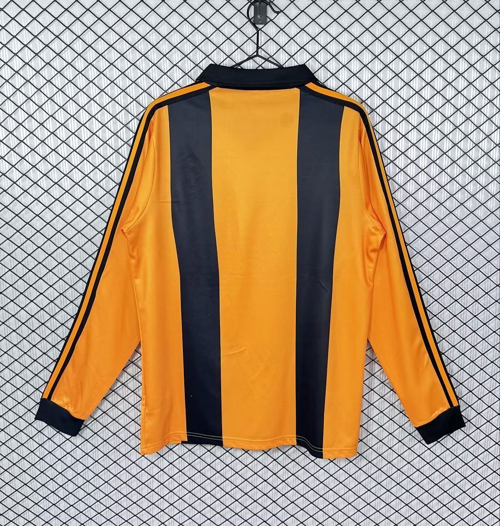 LOCAL 1981/82 · hull city · Vista trasera