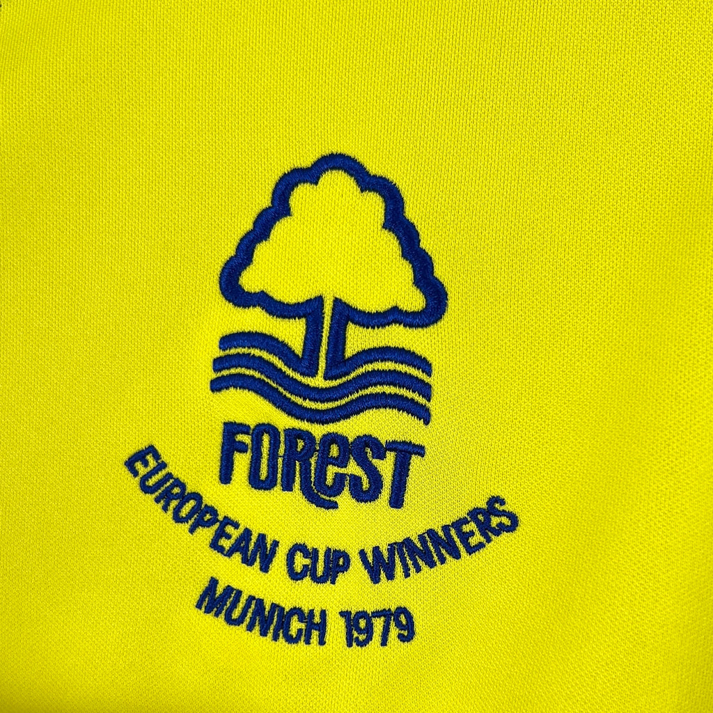 VISITANTE 1977/78 · nottingham forest · Vista y detalles