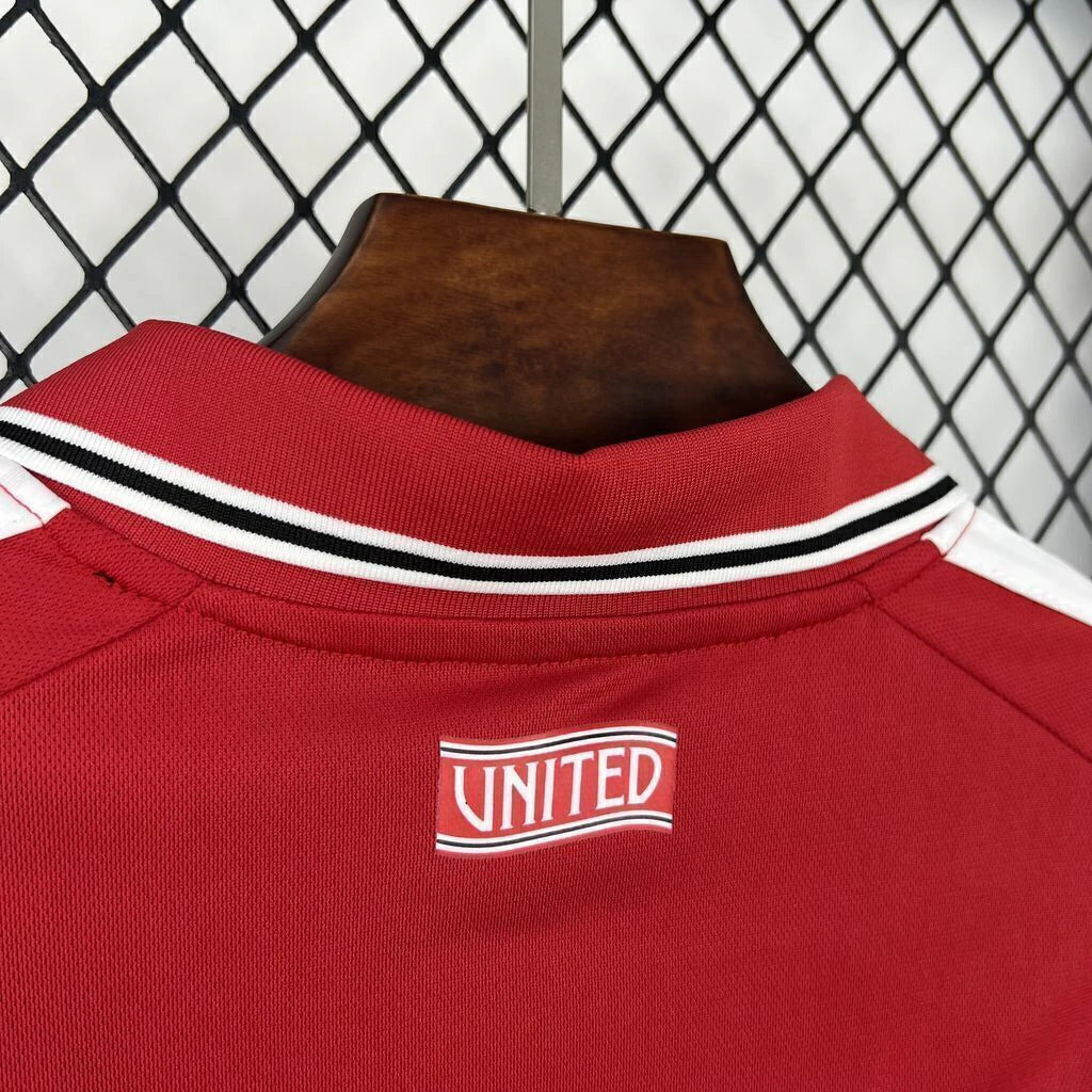LOCAL 2026/27 · manchester united · Vista y detalles