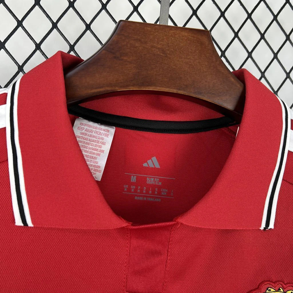 LOCAL 2026/27 · manchester united · Vista y detalles