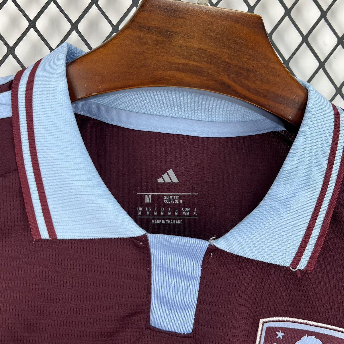 LOCAL 2026/27 · aston villa · Vista y detalles